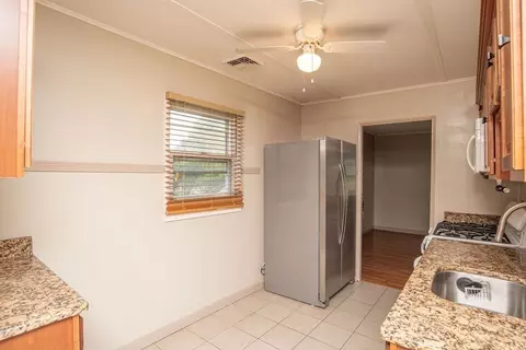 15 Strand St, Fall River, MA 02720 photo 11