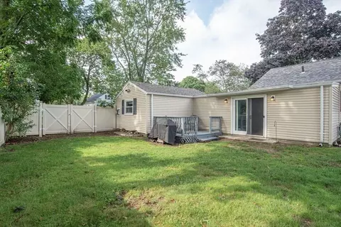15 Strand St, Fall River, MA 02720 photo 8