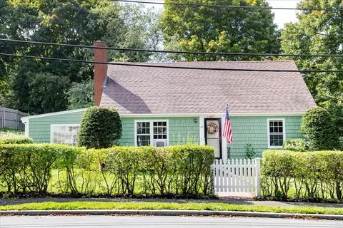 190 Green St, Marblehead, MA 01945