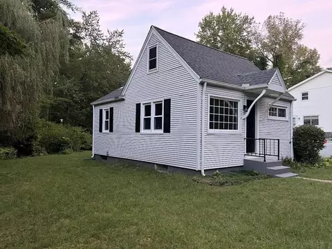 224 Parkerview St, Springfield, MA 01129 photo 3