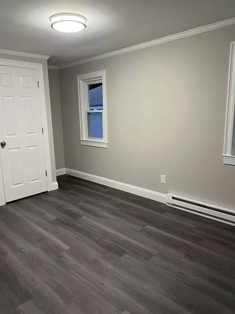 224 Parkerview St, Springfield, MA 01129 photo 8