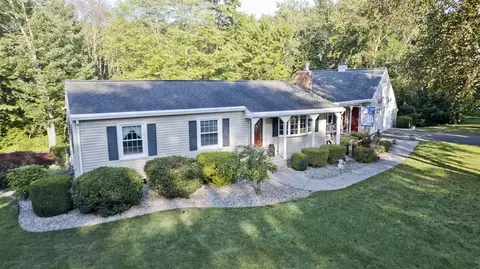 258 Edgewood Rd, West Springfield, MA 01089