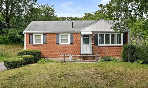 62 W Lake Dr, Weymouth, MA 02188