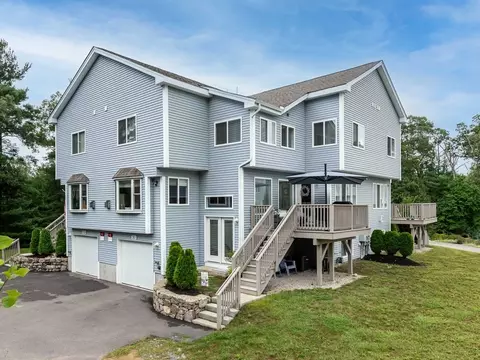 301 Old Bridge Ln #301, Bellingham, MA 02019