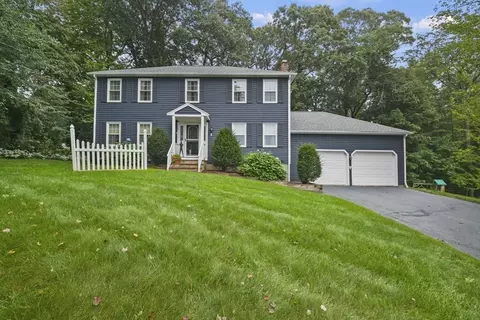 7 Brookside Ln, Milford, MA 01757
