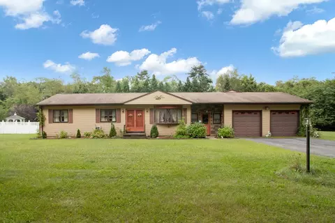 4 Bassam Dr, Rehoboth, MA 02769