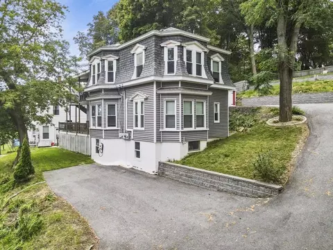 11 Atlantic Ave, Amesbury, MA 01913