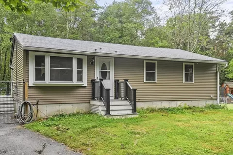 25 Hyde St, Winchendon, MA 01475