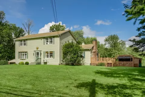 87 Shrewsbury St, West Boylston, MA 01583