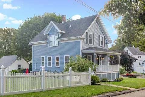 8 Church St, Melrose, MA 02176