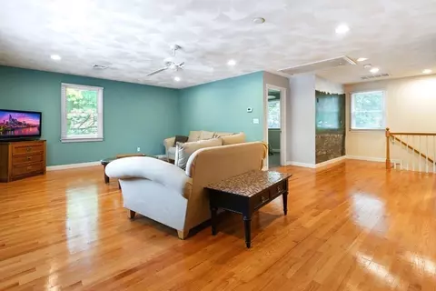 16 Arcadia Ave, Reading, MA 01867 photo 22
