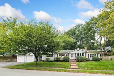 16 Arcadia Ave, Reading, MA 01867 photo 2