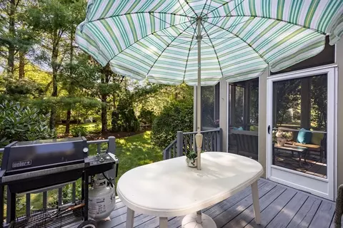 32 Windsor Pt, Mashpee, MA 02649 photo 6