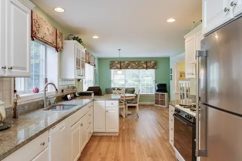 32 Windsor Pt, Mashpee, MA 02649 photo 13