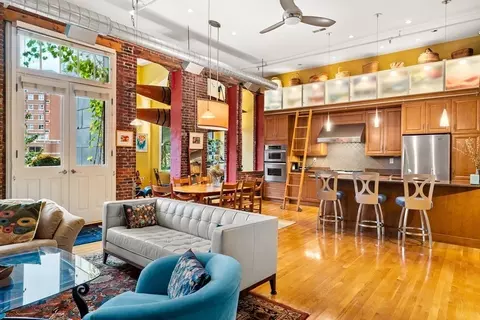 58 Prescott St #1, Lowell, MA 01852