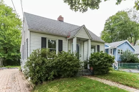14 Bentley St, Springfield, MA 01108 photo 2