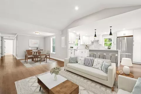 6 Center St #3, Amesbury, MA 01913