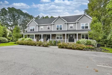 139 Franklin St #B, Stoneham, MA 02180