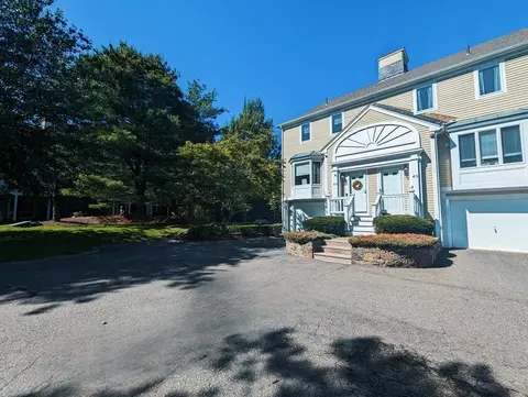 37 Constitution Ln #48, Danvers, MA 01923 photo 2