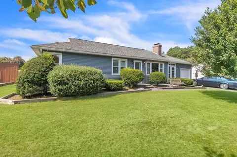 48 Greenlawn St, Springfield, MA 01119