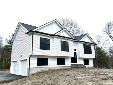 1334 Tremont St, Dighton, MA 02764