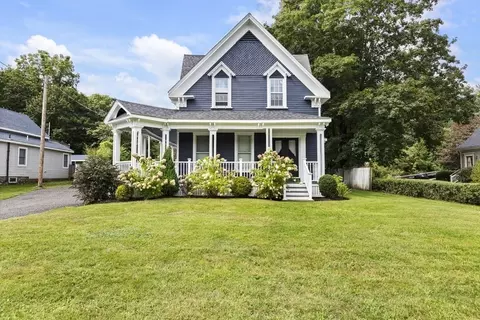 104 Oak St, Middleboro, MA 02346