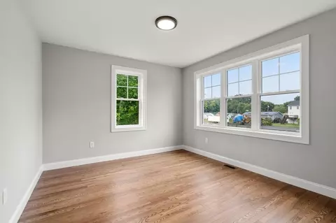 62 Castine St, Worcester, MA 01606 photo 11