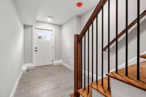 62 Castine St, Worcester, MA 01606 photo 2