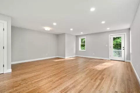 62 Castine St, Worcester, MA 01606 photo 9