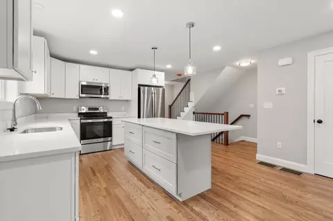 62 Castine St, Worcester, MA 01606 photo 4
