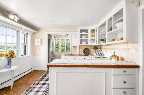 1050 County Rd, Bourne, MA 02534 photo 8
