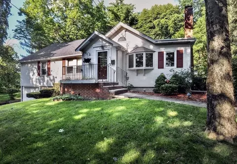 41 King Oak Ter, Weymouth, MA 02189