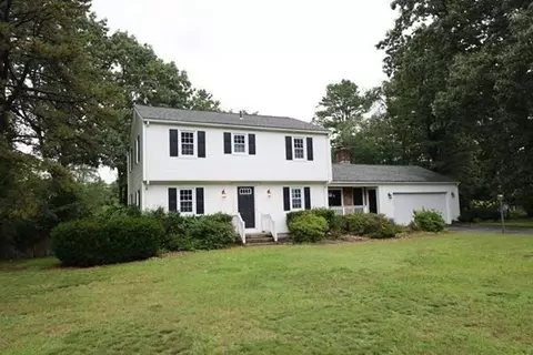 80 King Philip Dr, Longmeadow, MA 01106