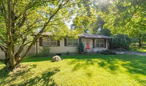 64 Sunnyslope Ave, Agawam, MA 01001