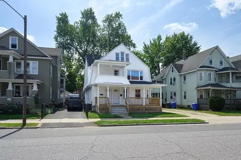 55-57 Bloomfield St, Springfield, MA 01108 photo 2