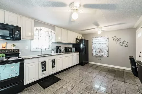 16 Eddy St, Springfield, MA 01104 photo 7