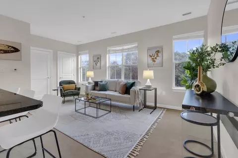 5 Repton Pl #5305, Watertown, MA 02472