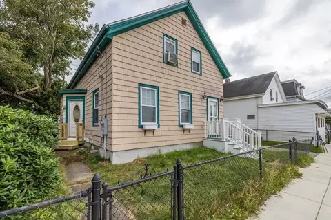 324 Stafford Rd, Fall River, MA 02721 photo 3