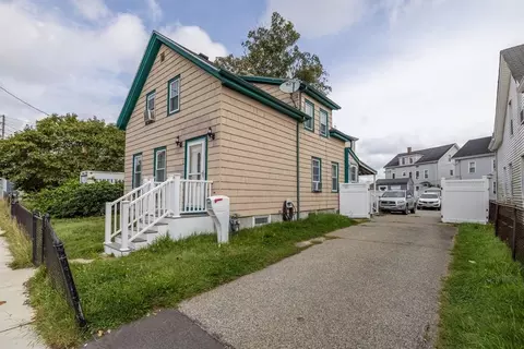 324 Stafford Rd, Fall River, MA 02721 photo 2