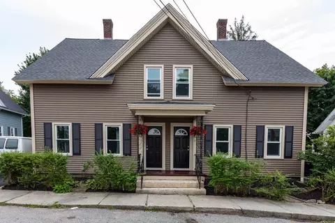 3 Oak St #3, Whitinsville, MA 01588