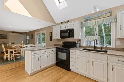 131 Clamshell Cove Rd, Barnstable, MA 02635 photo 9