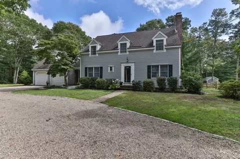 131 Clamshell Cove Rd, Barnstable, MA 02635