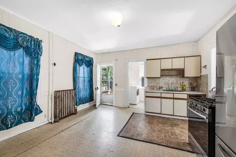 305 Bay St, Springfield, MA 01109 photo 11