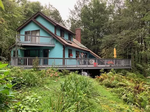 4 Cromack Ln, Colrain, MA 01340