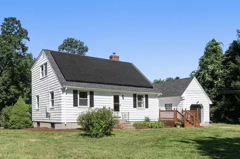 421 South St, Foxboro, MA 02035
