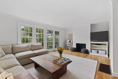 11 Oak St #35, Wellesley, MA 02482