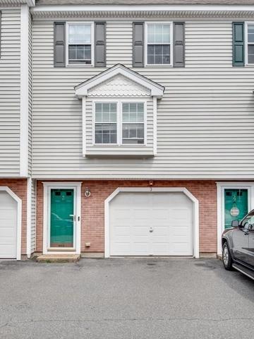 1011 Middlesex St #3, Lowell, MA 01851 | 32 Photos - Movoto