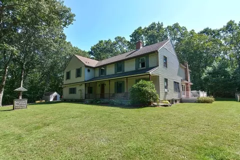476 Hazel St, Uxbridge, MA 01569