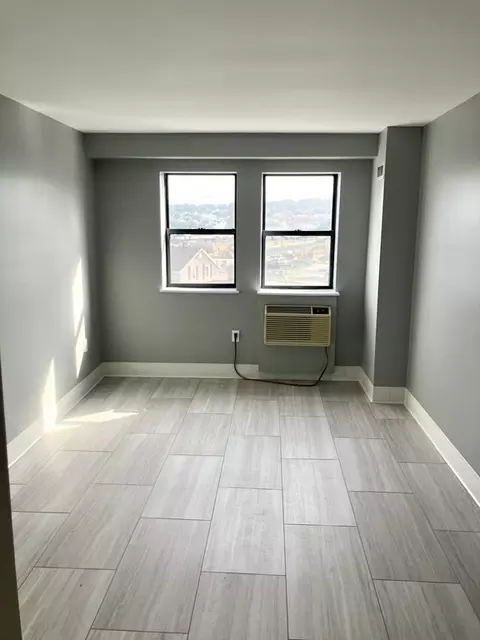750 Davol St #517, Fall River, MA 02720 photo 4