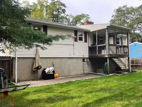 39 Carleton St, Attleboro, MA 02703 photo 2